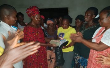 Former Senator Adolphus Dolo makes cash donation to Women Group in Nimba