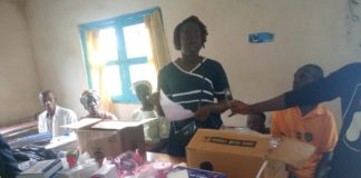 Local NGO presents drugs to two health facilities in Nimba District#3