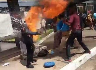 Judicial worker and popular rights activist sets himself ablaze in Monrovia