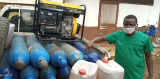 Eminent Lofian joins the Fight against Pandemic, refills oxygen tanks for local healthcare centers