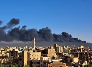 Residents flee Sudanese capital Khartoum as fighting continues Sudan War