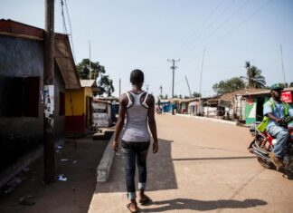 New study shows Fewer than 5,000 steps a day enough to boost healthy life Lady walking in Liberia