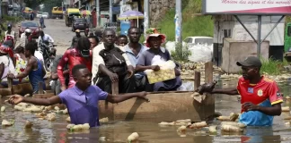 Flood hits Congolese capital Kinshasa as river rises to near-record level Dr. Congo