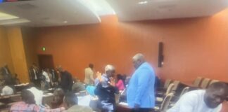 Cummings urges the House of Representatives to resolve their differences quickly