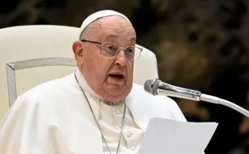 Pope’s health a ‘complex clinical situation’, Vatican says Pope Francis