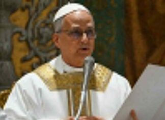 Pope Leo XIV urges News media to foster peace and disarm words