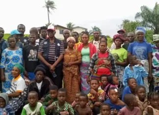 Former Ivorian refugees get residence permits