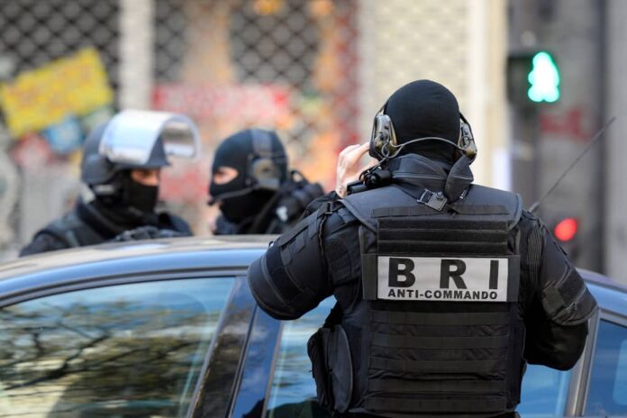 BRI Officer during inspection