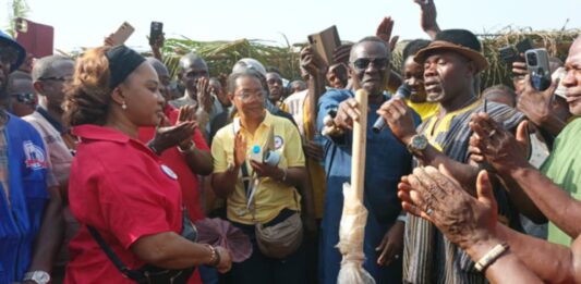 CMC Political leader breaks ground for the construction of Road in Gbarzon District