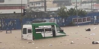 Torrential Rains Flood Abidjan, Disrupting Traffic and Trapping Residents
